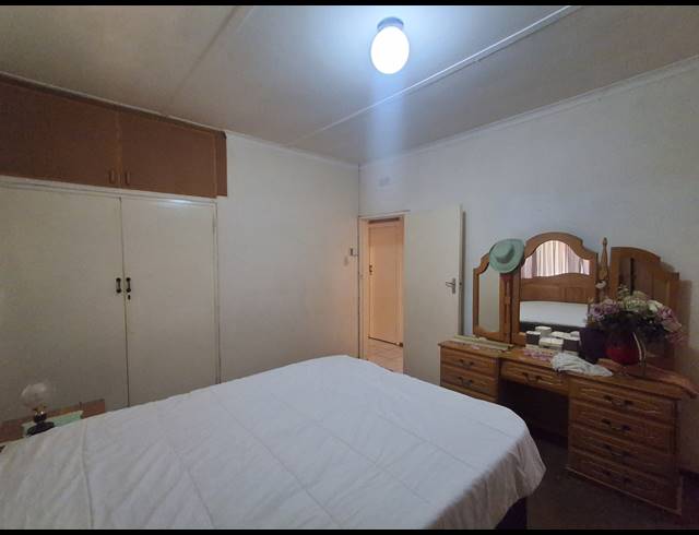 3 BEDROOM FREESTANDING FOR SALE IN STILFONTEIN EXT 4